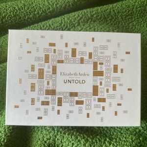 NWT Elizabeth Arden UNTOLD Perfume Gift Set